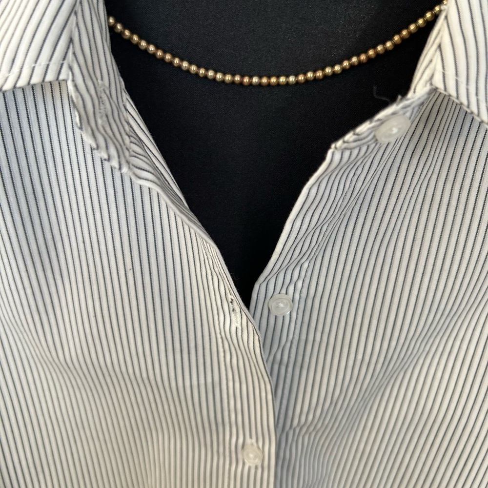 Covington quarter slit sleeve button down stretch top - Picture 4 of 8